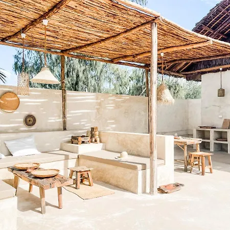 Villa Nakupenda With Pool And Ocean View
